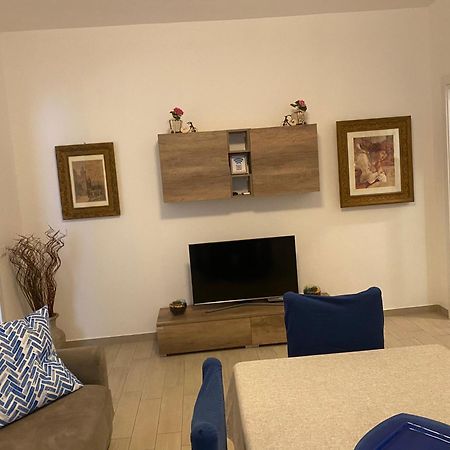 Bnb Milano Dipinta Di Blu Exterior foto